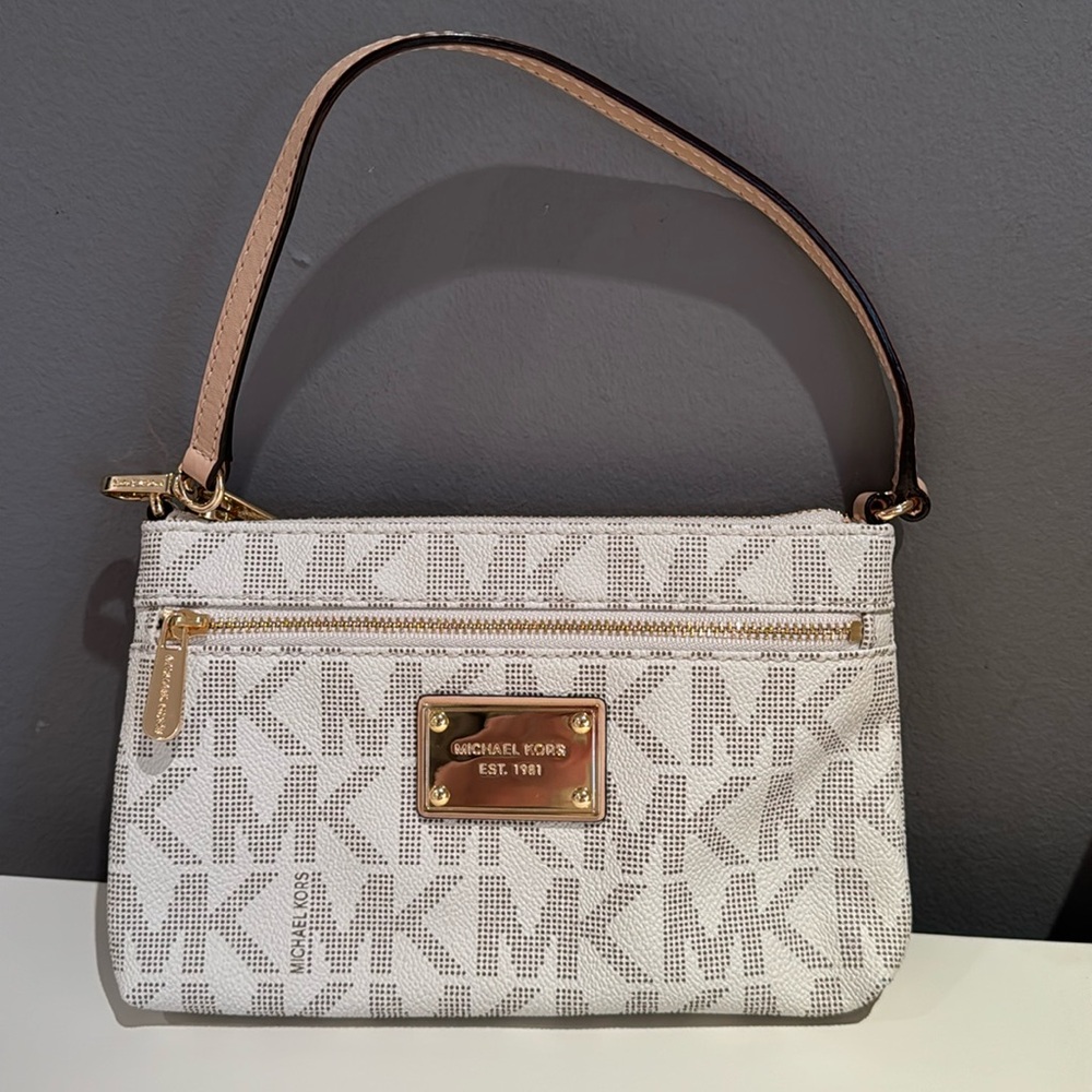 Michael Kors Wristlet